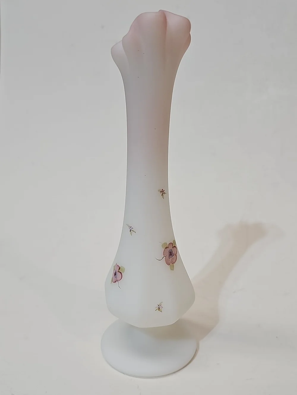 Vintage Fenton Romantic Country Berries + Blossoms White to Pink Swung Bud Vase